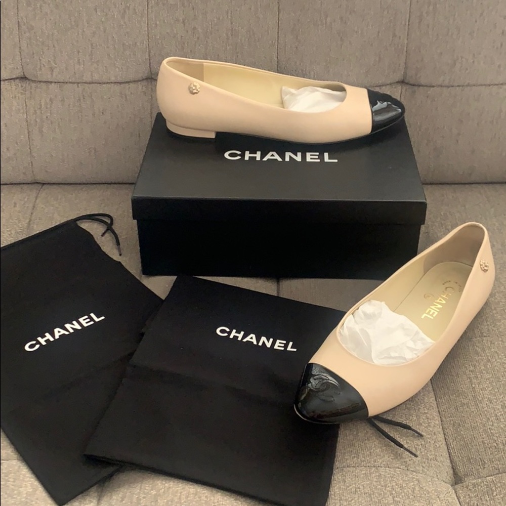 Chanel Pearl Beige Black Ballet Flats